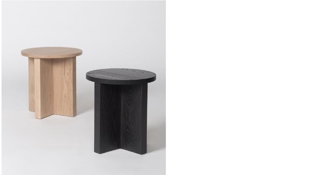 Mesa lateral Piero en madera con formas orgánicas, colección Casa Poiré